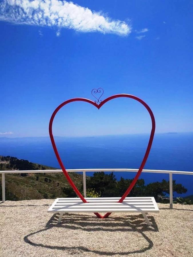 Royal Queen And King Luxury Apartment Sarandë Exterior foto