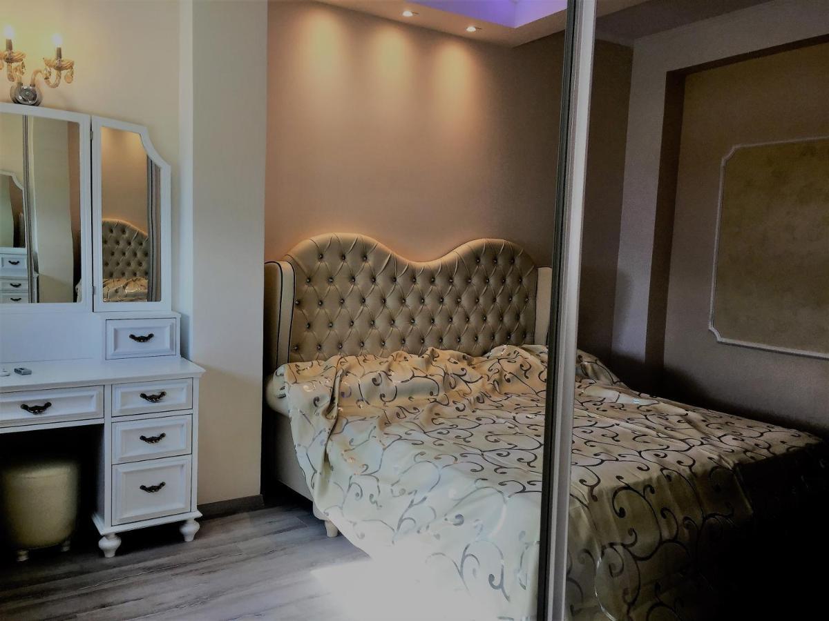 Royal Queen And King Luxury Apartment Sarandë Exterior foto